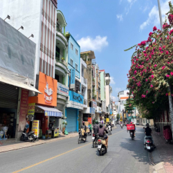 Mặt Tiền Lê Bình Khu Hoàng Việt Khách Sạn Đệ Nhất Đối Diện Trường Học