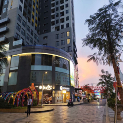 Chủ cho thuê mới căn hộ 2PN cạnh Metro số 1