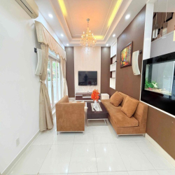 CHO THUÊ BIỆT THỰ MỸ THÁI, QUẬN 7 3PN, 4WC FULL NT 48 TRIỆU/ THÁNG