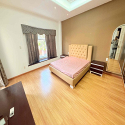 CHO THUÊ BIỆT THỰ MỸ THÁI, QUẬN 7 3PN, 4WC FULL NT 48 TRIỆU/ THÁNG