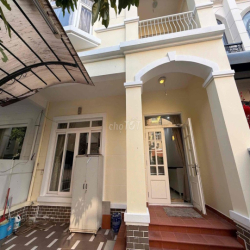 CHO THUÊ BIỆT THỰ MỸ THÁI, QUẬN 7 3PN, 4WC FULL NT 48 TRIỆU/ THÁNG