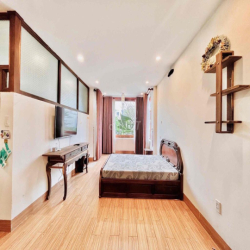 nhà mặt tiền nội thất đẹp Mỹ gia
