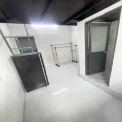 Phòng duplex ( cách trường đh Văn Lang cs3 50m)