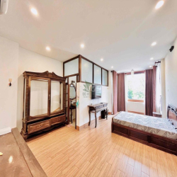 nhà mặt tiền nội thất đẹp Mỹ gia