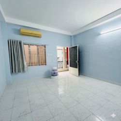 CHÍNH CHỦ cần cho thuê lầu (2 phòng) trong nhà nguyên căn