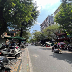 CHO THUÊ MẶT BẰNG VĂN PHÒNG ĐẠI DIỆN LÊ THÁNH TÔN Q1,25m2 40tr/tháng .