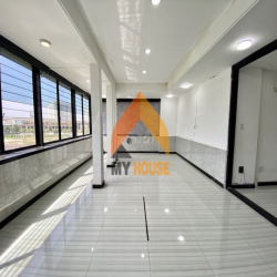 HÀNG HIẾM GIÁ RẺ TÒA VP TRỐNG SUỐT CÓ THANG MÁY SAU LƯNG METRO Q2