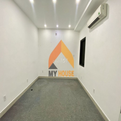 HÀNG HIẾM GIÁ RẺ TÒA VP TRỐNG SUỐT CÓ THANG MÁY SAU LƯNG METRO Q2