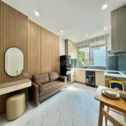 căn hộ TIỆN NGHI MỚI FULL NỘI THẤT BANCOL THOÁNG ngay 3/2 Q10