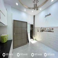 STUDIO TẦNG TRỆT CÓ SÂN VƯỜN FULL NỘI THẤT NGAY GẦN ĐẦM SEN