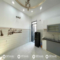 STUDIO TẦNG TRỆT CÓ SÂN VƯỜN FULL NỘI THẤT NGAY GẦN ĐẦM SEN