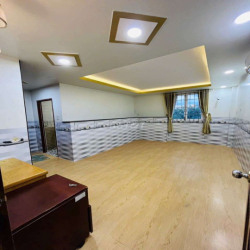 CHO THUÊ NHÀ:
TRỆT 2 LẦU MỚI ĐẸP
- CÓ NỘI THẤT -