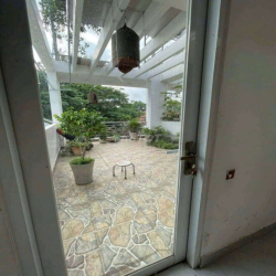 MẶT TIỀN KINH DOANH