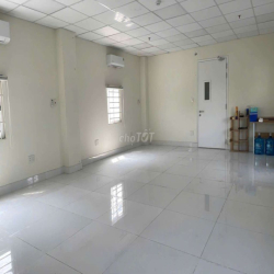 Văn phòng 50m2 giá 8,5 triệu/tháng khu sân bay tòa nhà Giải Phóng