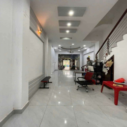 MẶT TIỀN KINH DOANH