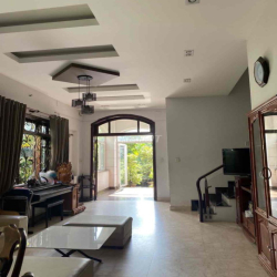 CHO THUÊ BIỆT THỰ KHANG ĐIỀN PHƯỚC LONG B - QUẬN 9 Dt: 8 x 25