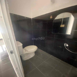 Nhà nguyên căn rộng. 5PN.4WC. Hình và Video thật 100%.