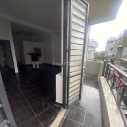 Nhà nguyên căn rộng. 5PN.4WC. Hình và Video thật 100%.