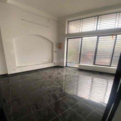 Nhà nguyên căn rộng. 5PN.4WC. Hình và Video thật 100%.