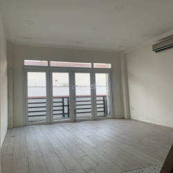 Chính chủ cho thuê nhà 3 lầu mặt tiền đường Phạm Phú Thứ, Q. Tân Bình