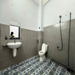 Chính Chủ,Cho Thuê Phòng 45m2 , Full Nội Thất , Ban Công