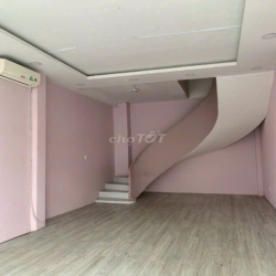 Chính chủ cho thuê nhà 3 lầu mặt tiền đường Phạm Phú Thứ, Q. Tân Bình