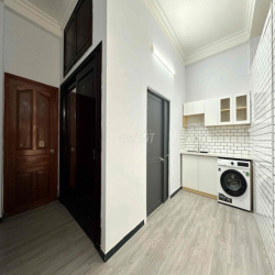 Chính Chủ,Cho Thuê Phòng 45m2 , Full Nội Thất , Ban Công