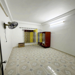 Nhà 2 Lầu 3 Phòng Gần Trần Não Giá 18 Triệu