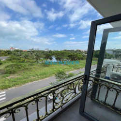 Căn hộ có ban công, cho người nước ngoài thuê