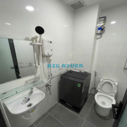 Căn hộ có ban công, cho người nước ngoài thuê