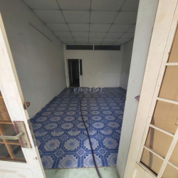 Nhà 1 lầu Quốc Lộ 1A, 4mx15m, 2 phòng ngủ riêng, 2 toilet riêng