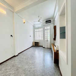 _HẺM XE TẢI 1/ DƯƠNG QUẢNG HÀM SÁT MT_TRỆT 2 LẦU 4PN_VỊ TRÍ ĐẸP_