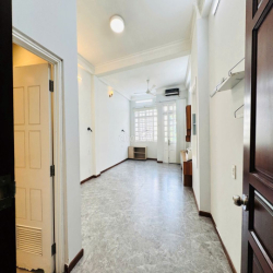 _HẺM XE TẢI 1/ DƯƠNG QUẢNG HÀM SÁT MT_TRỆT 2 LẦU 4PN_VỊ TRÍ ĐẸP_