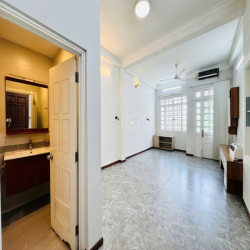 _HẺM XE TẢI 1/ DƯƠNG QUẢNG HÀM SÁT MT_TRỆT 2 LẦU 4PN_VỊ TRÍ ĐẸP_