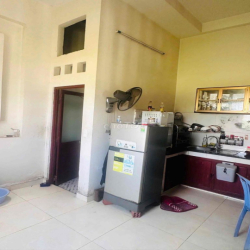 Cho thuê nhà 2 tầng hẻm xe hơi Gò Cát