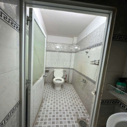 Nhà LÊ VĂN QUỚI [4x12, 3 lầu, 4pn, 3toilet] 12tr/tháng