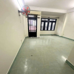 Cho thuê nguyên căn HXH tiện ở VPCT Nguyễn Hữu Cảnh Bình Thạnh.