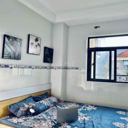 Căn Hộ Studio- 20m2 - Full Nội Thất - Thang Máy- Khu Hoàng Hoa Thám