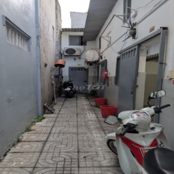 Trống Phòng Dãy Trọ •> mặt tiền Quang Trung , GV