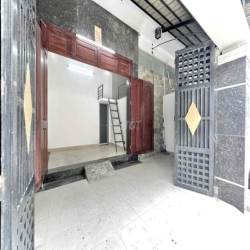 MẶT BẰNG KINH DOANH CÓ GÁC NGỦ LẠI HẺM XE TẢI CÁCH ĐƯỜNG LỚN 20M