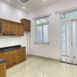 CHO THUÊ NHÀ NGUYÊN CĂN GẦN CỔNG C CÁT LÁI 15tr/th