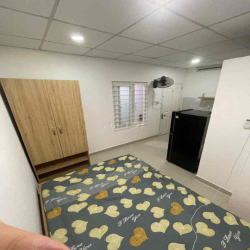 CHDV - NGÃ TƯ PHÚ NHUẬN - CÓ THANG MÁY