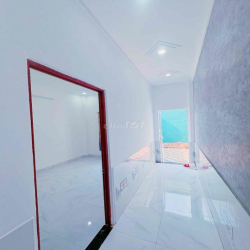 Nhà đẹp như mới – 4PN – sân ô tô rộng – gần DT743C – chỉ 7.5tr