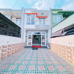 Nhà đẹp như mới – 4PN – sân ô tô rộng – gần DT743C – chỉ 7.5tr