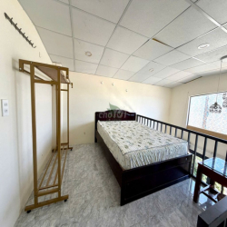 CHO THUÊ CĂN HỘ DUPLEX ĐƯỜNG TÔ HIỆU CÓ SÂN RỘNG GIÁ 4.5 TRIỆU/THÁNG