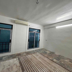 Nhà sân vườn An Dương Vương 80m2 x 4 tầng, 40m2 sân oto vào nhà