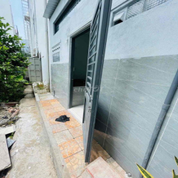 Nhà mới 99% trống suốt KDC Hưng Phú 1