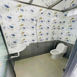 Nhà mới 99% trống suốt KDC Hưng Phú 1