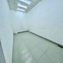 🍀🍀300M2 SÀN. MẶT TIỀN XE TẢI ĐẬU CỬA HĐ LÂU DÀI