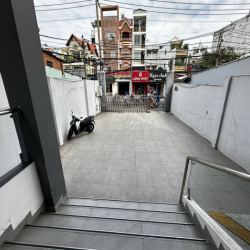 Cho thuê Văn Phòng tầng trệt,có sân cực rộng tòa nhà 77 Tân Kỳ Tân Quý